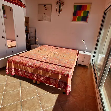 2 Pieces Avec Climatisation, Terrasse, Piscine Et Parking, Pres De La A Ste Maxime - Fr-1-780-90 * סן-מקסים