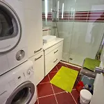 Apartament 2 Pieces Avec Climatisation, Terrasse, Piscine Et Parking, Pres De La A Ste Maxime - Fr-1-780-90