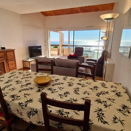 2 Pieces Avec Climatisation, Terrasse, Piscine Et Parking, Pres De La A Ste Maxime - Fr-1-780-90 Апартаменти Сент-Максім