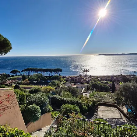 Apartment 2 Pieces Avec Climatisation, Terrasse, Piscine Et Parking, Pres De La A Ste Maxime - Fr-1-780-90 Sainte-Maxime
