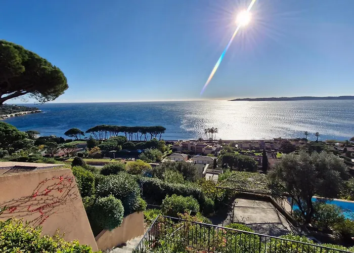 Apartment 2 Pieces Avec Climatisation, Terrasse, Piscine Et Parking, Pres De La A Ste Maxime - Fr-1-780-90 Sainte-Maxime